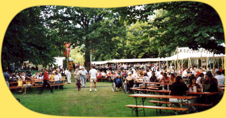 Besucher beim Spectaculum Panduri